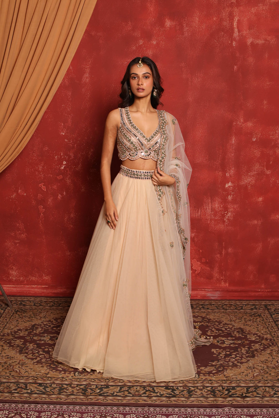 Inaara Lehenga