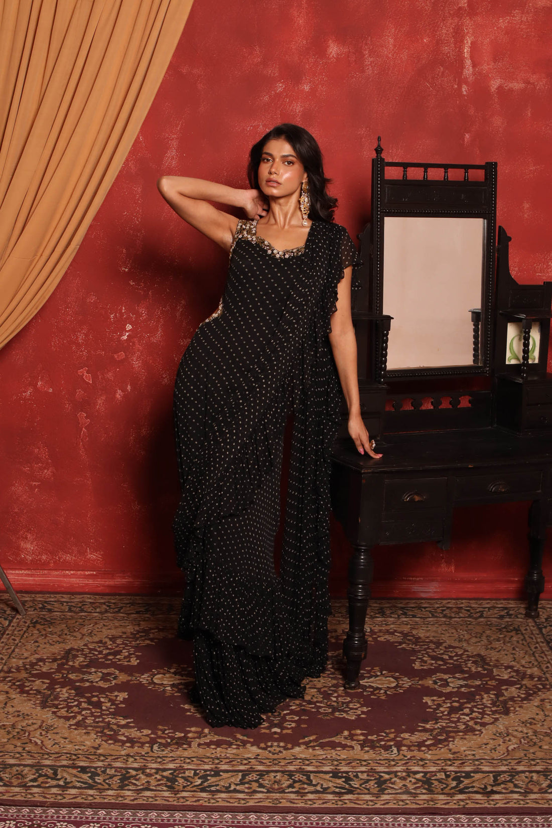 Side Cut Ruffle(Bandhani Black)