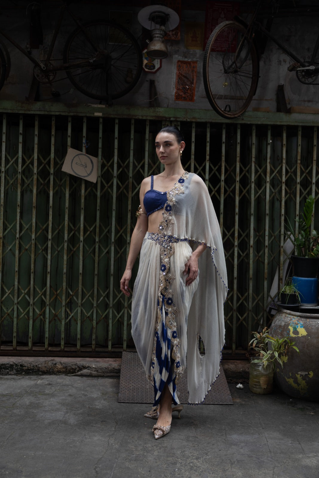 Moon Drape Set (indigo blue / White)